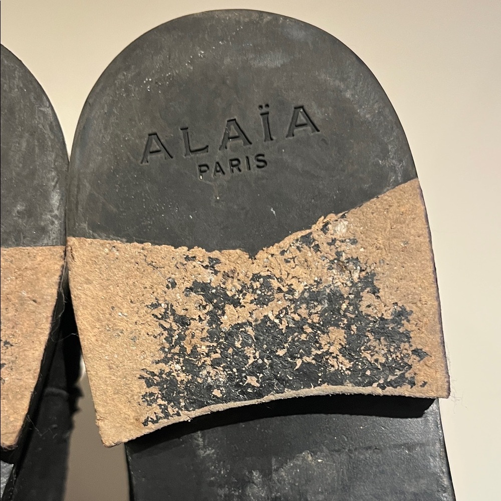 Alaia Suede Ankle Boots with Cutout - Picture 6 of 7